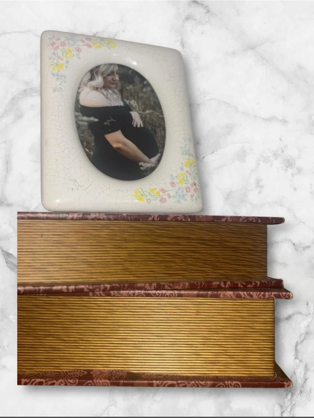 Vintage Floral Ceramic Oval Photo Frame - Cream